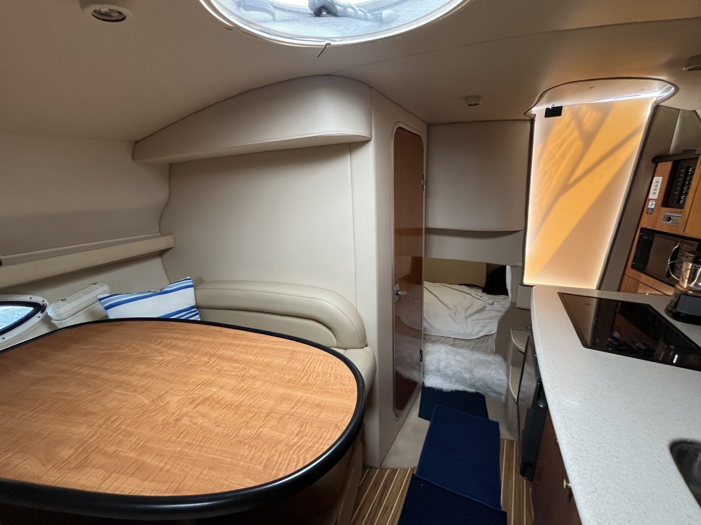 2003 Maxum 2900 SCR - Image 10