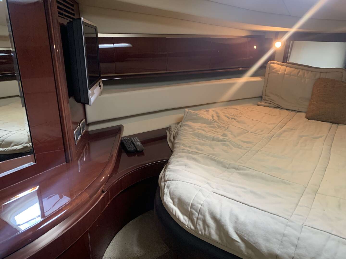 2007 Sea Ray 52 SUNDANCER - Image 72