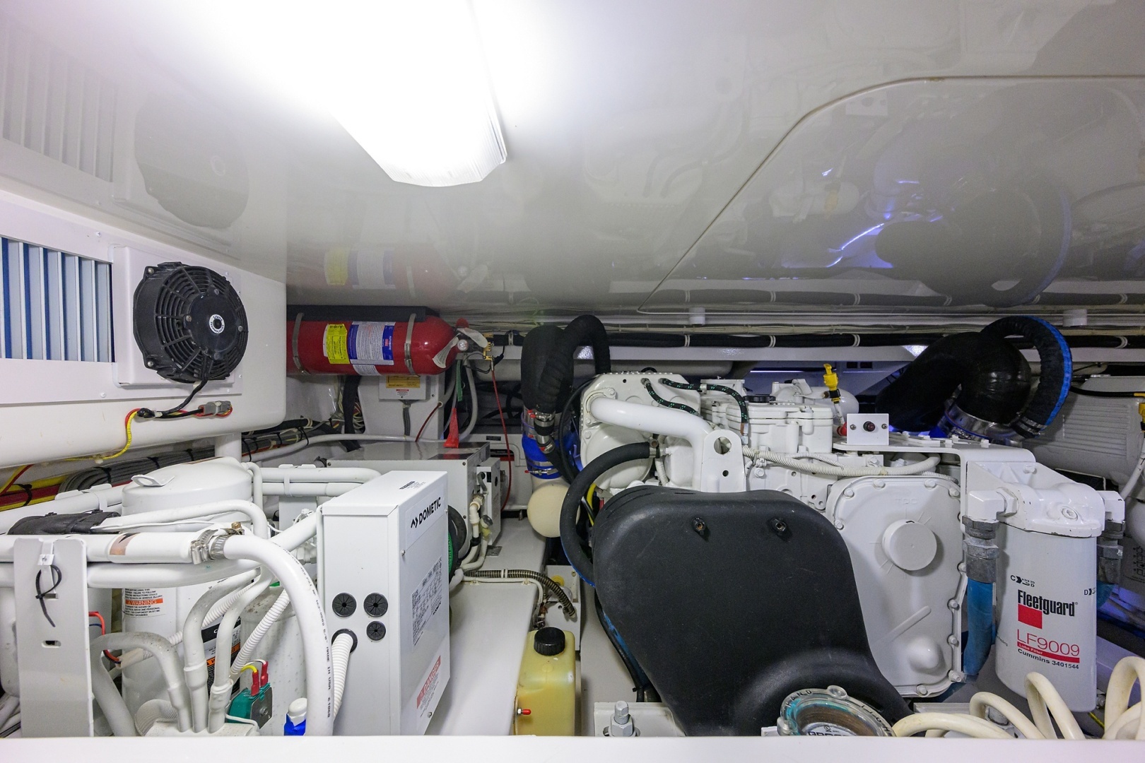 2015 Viking 42 Convertible - Image 42