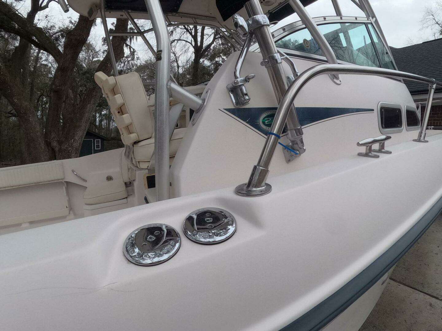 2001 Grady-White Gulfstream 232 - Image 9