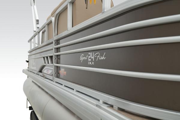 Sun Tracker Sportfish 24 XP3