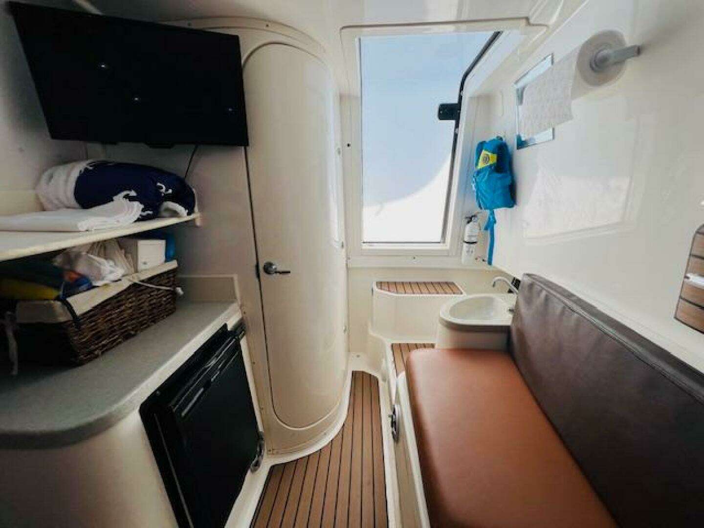 1999 Venture 34 Walkaround with Tower - Image 55