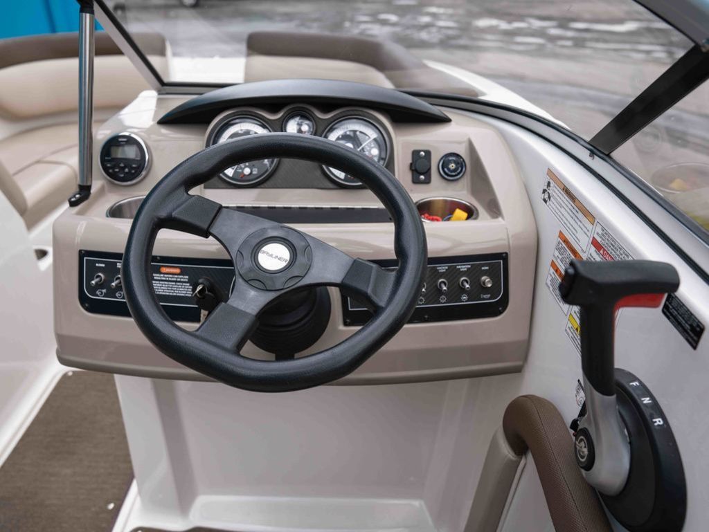 2015 Bayliner 195 DB - 8