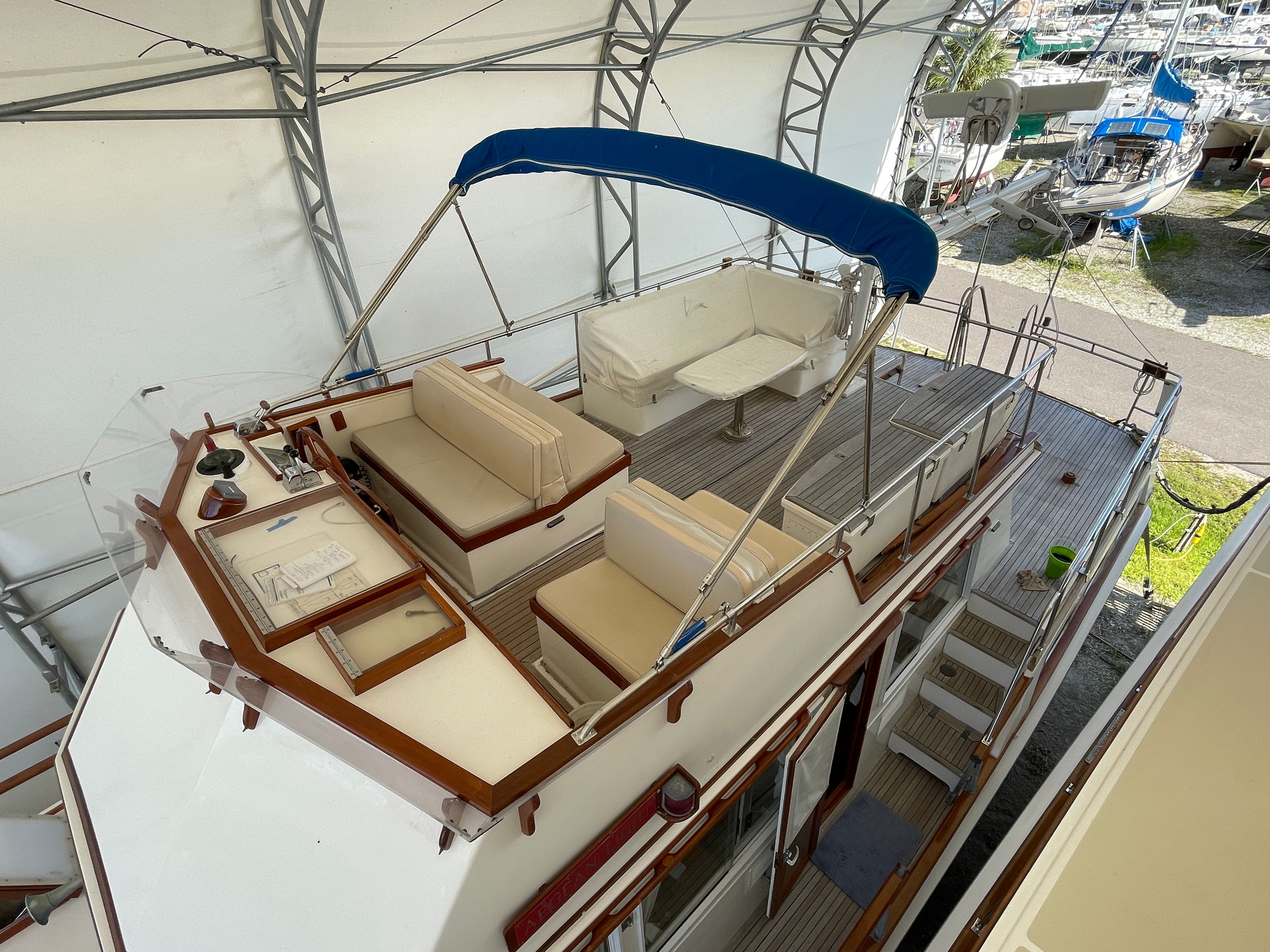 1985 Grand Banks 42 Motor Yacht - 6