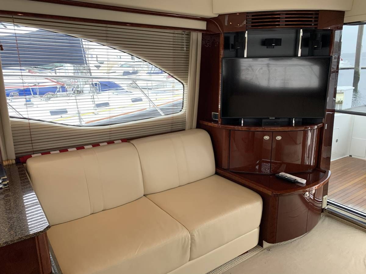 2007 Sea Ray 52 Sedan Bridge - 17