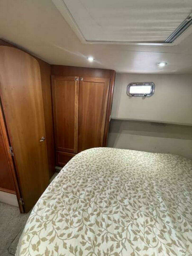 2005 Mainship — - Image 31