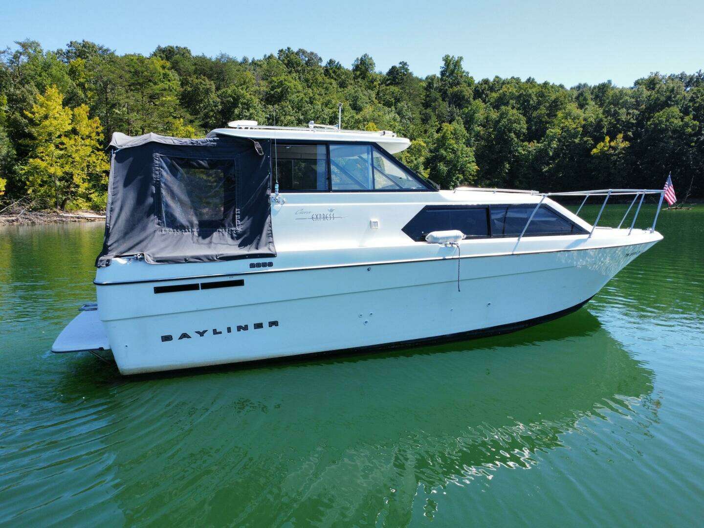 1997 Bayliner 2859 Ciera Express - Image 5