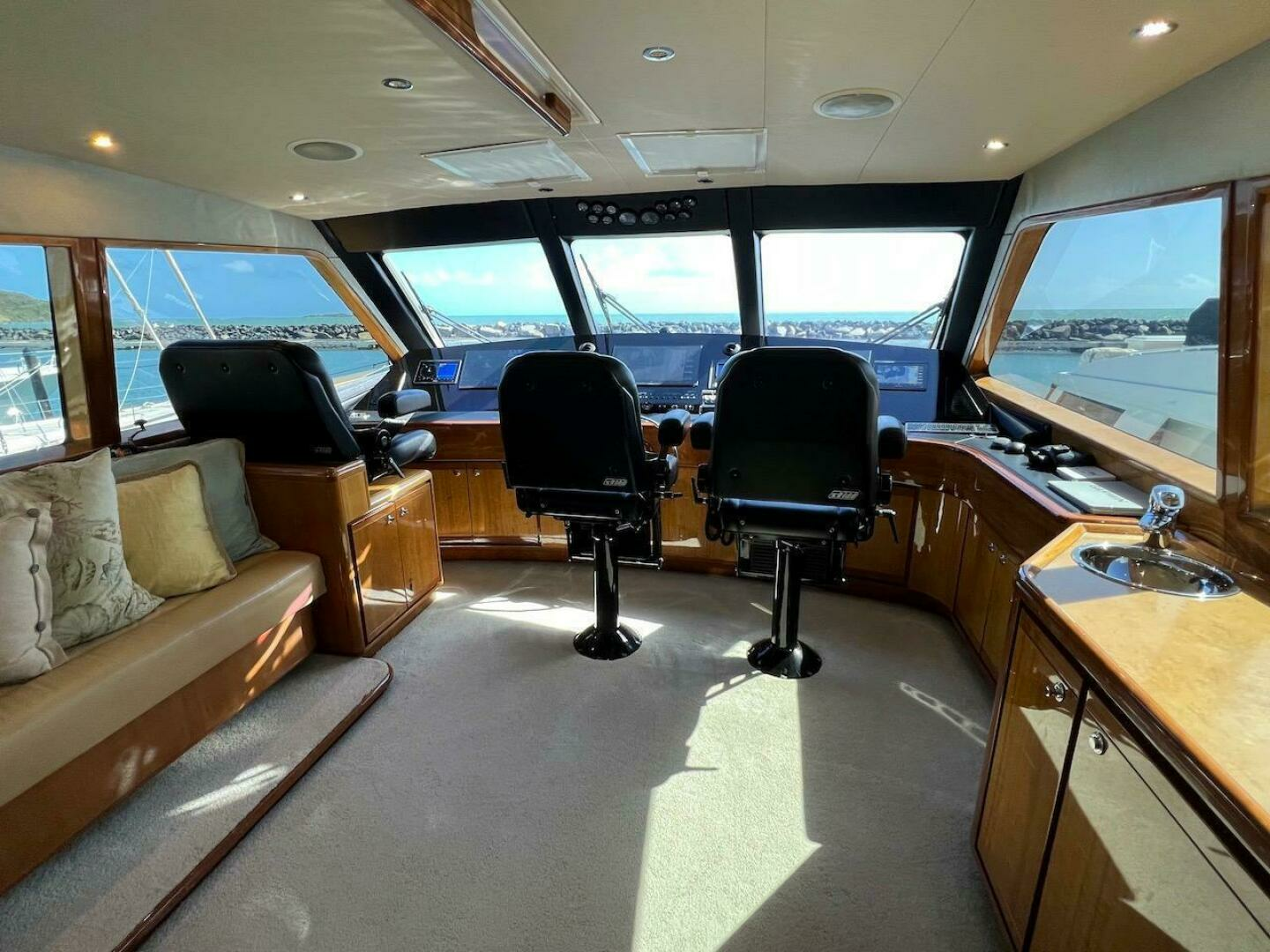2004 Bertram 67 - Image 19