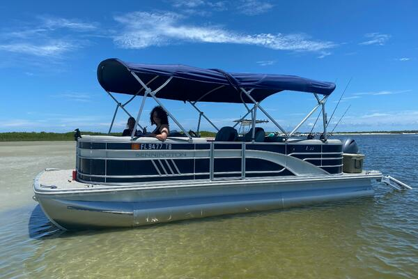 2022 Bennington 22LSR