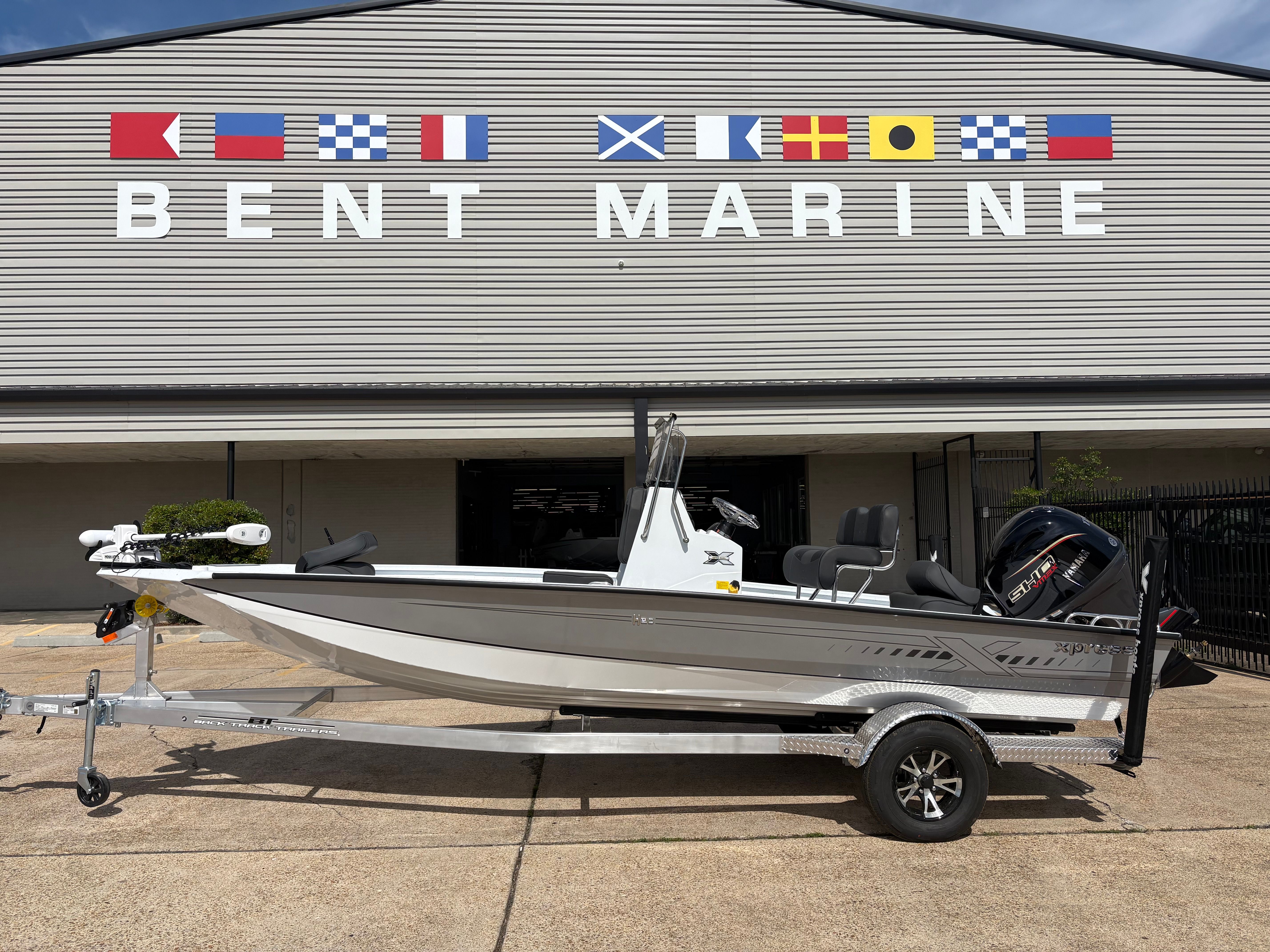2026 Xpress H20B HYPER-LIFT BAY