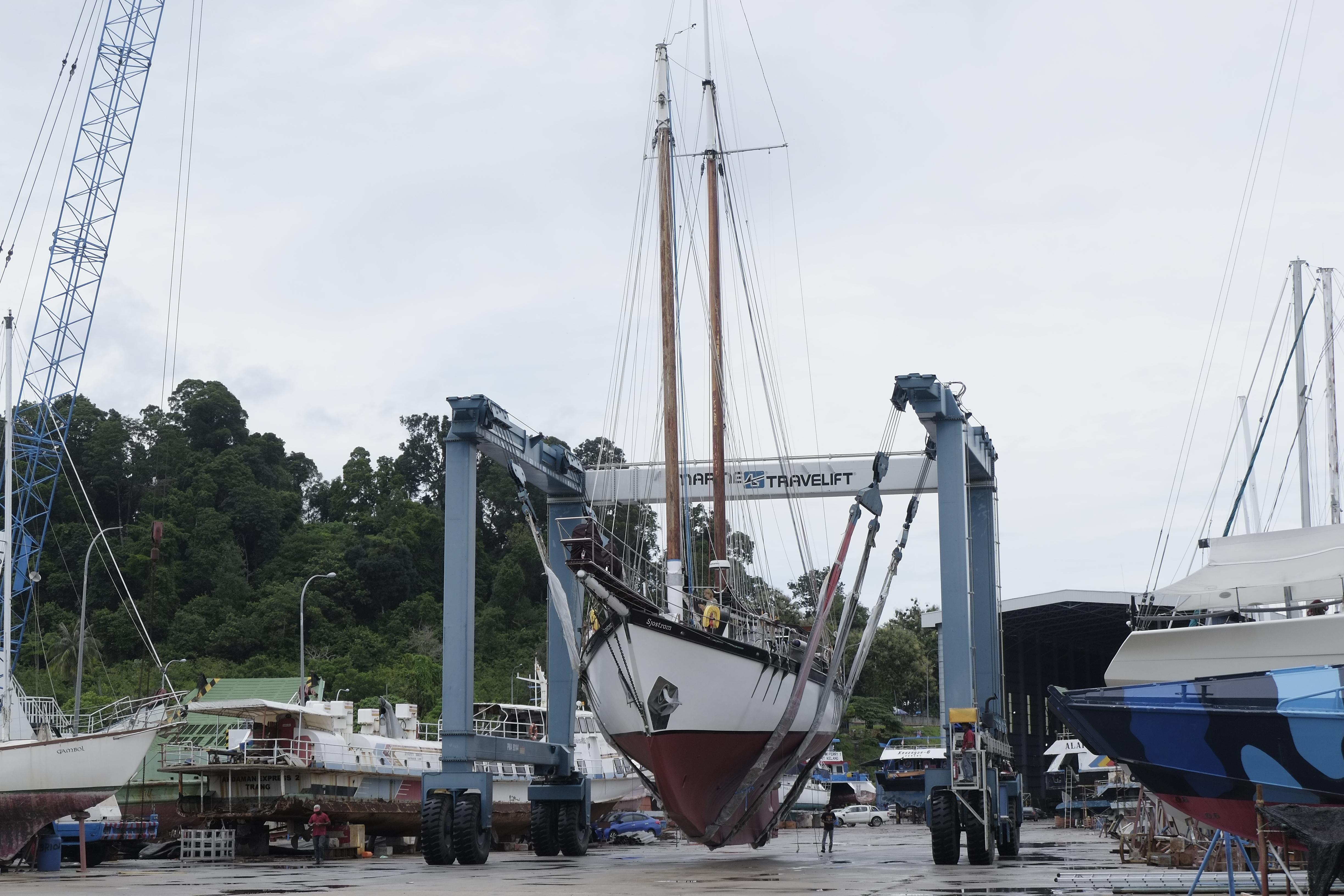 2006 Custom Bud Macintosh schooner