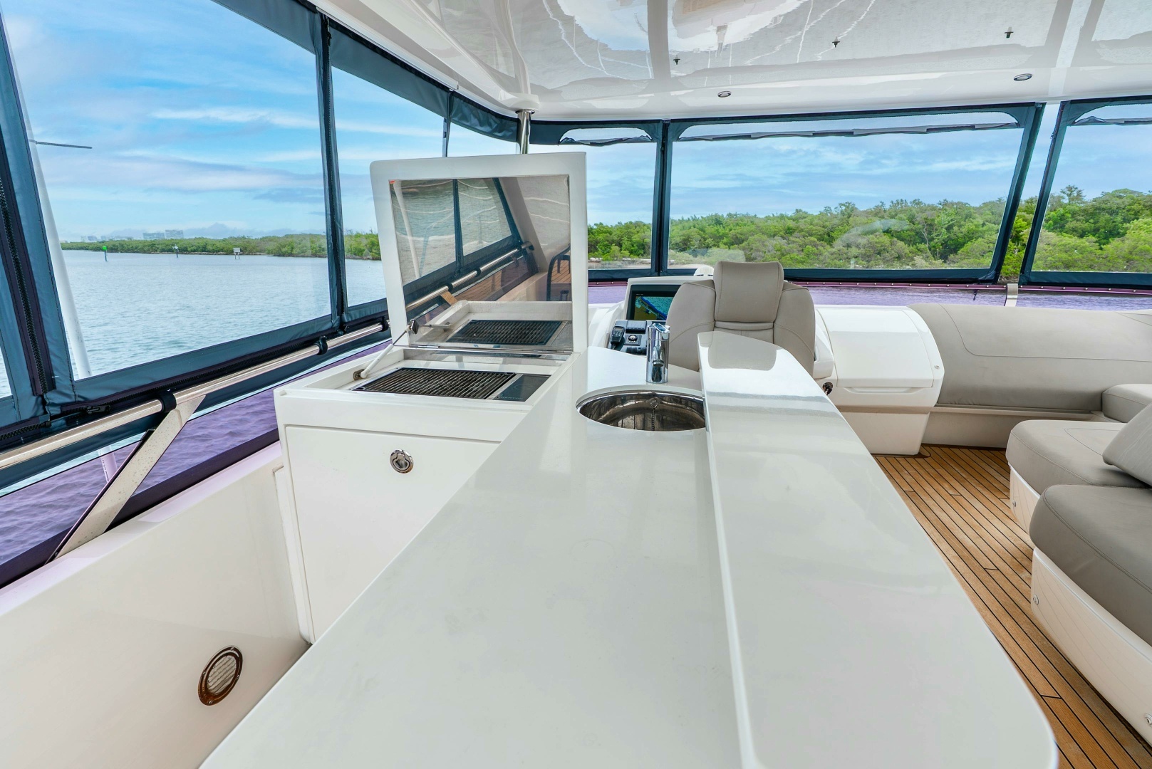 2018 Princess Yachts — - Image 20