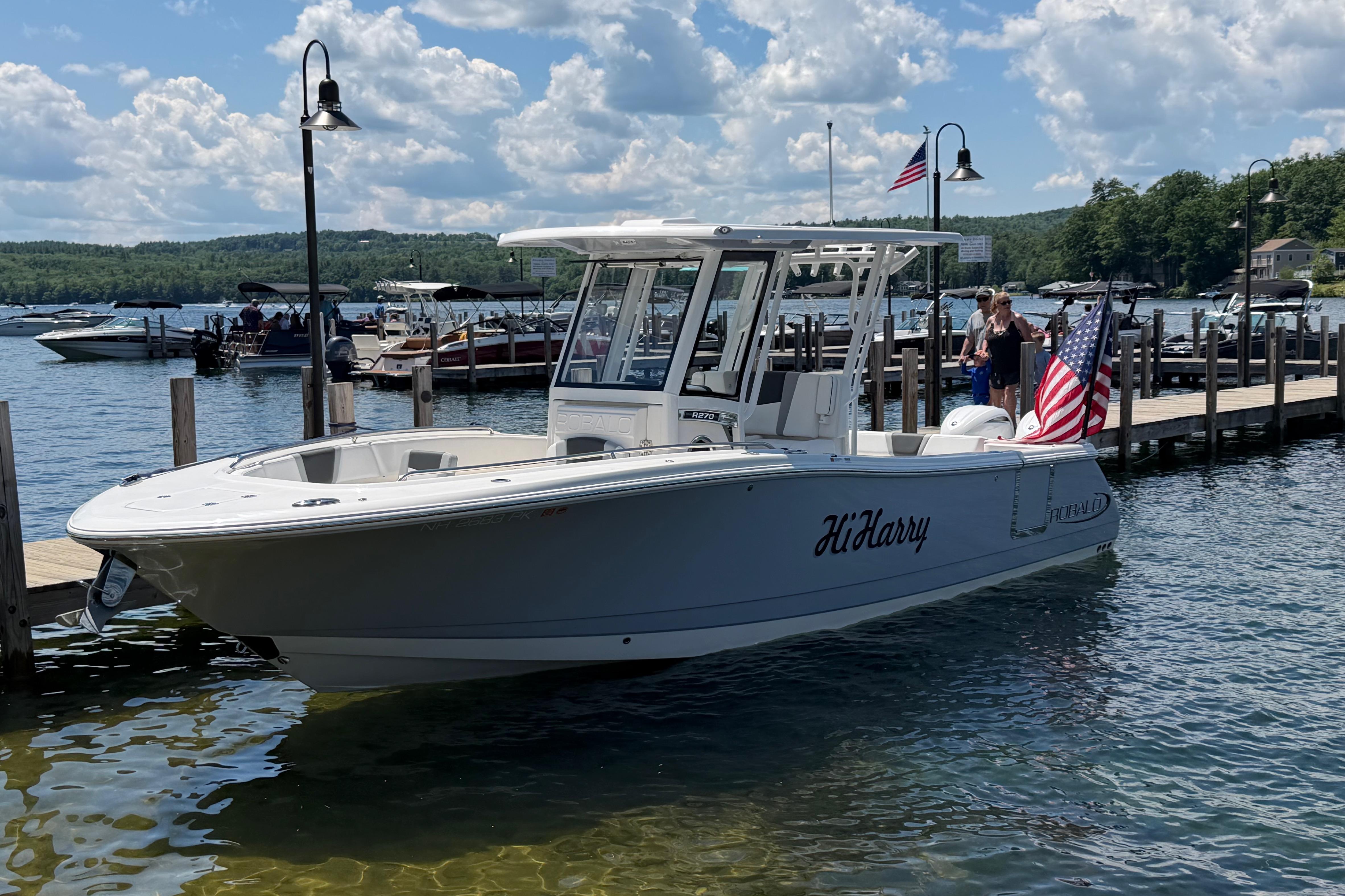 2026 Robalo R270 Center Console