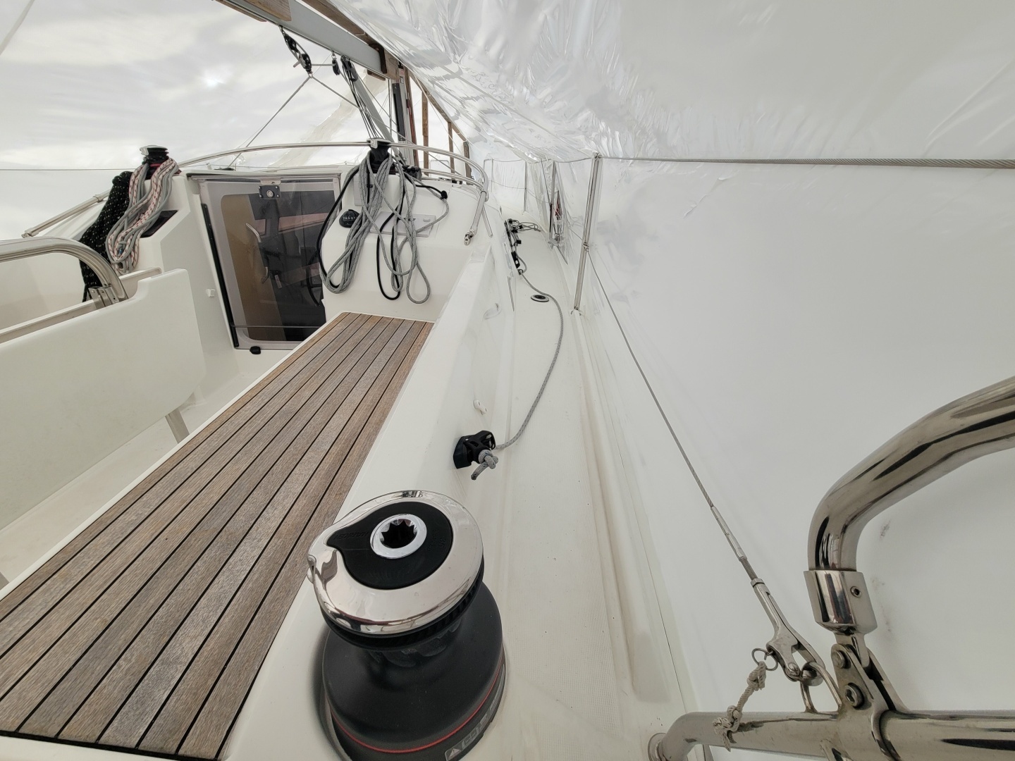 2020 Beneteau 30.1 - Image 13