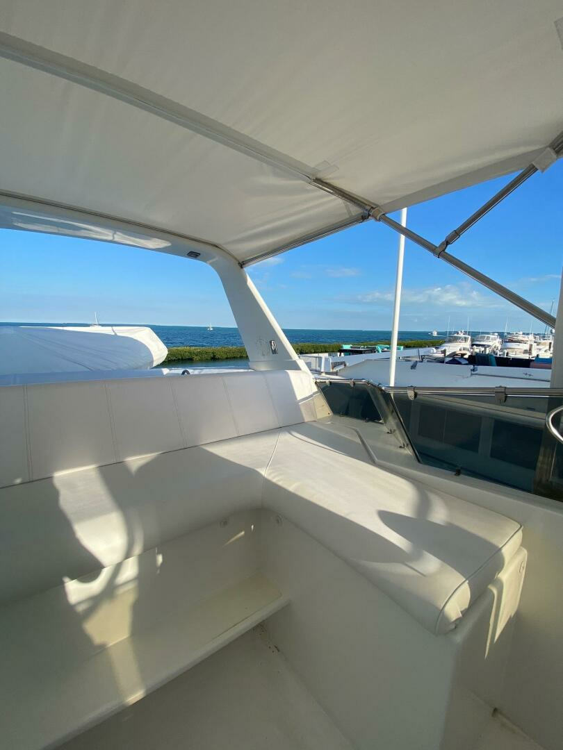 1994 Hatteras 70 Cockpit Motor Yacht - Image 16