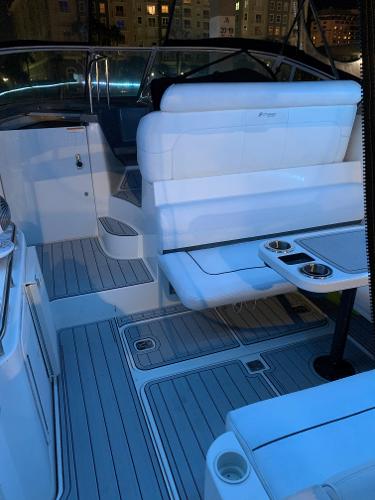 2006 Cruisers Yachts 320 Express - 18