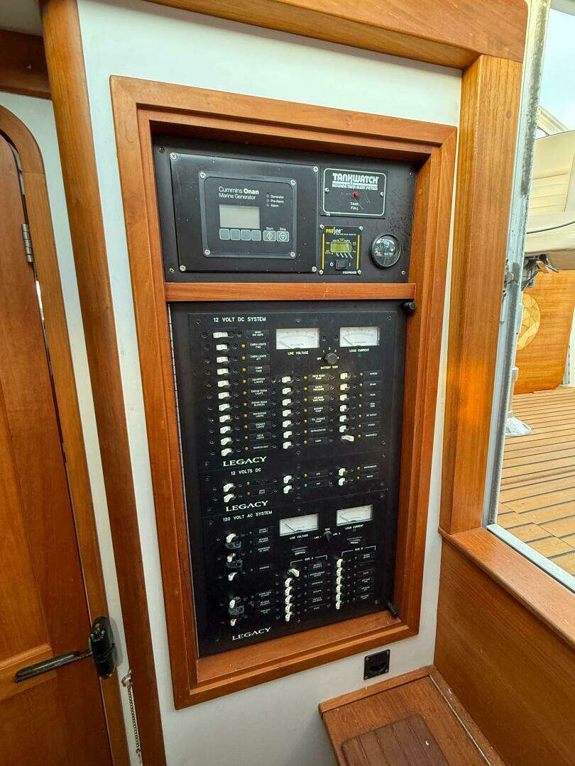 2002 Legacy 34 Express Twin Jet - Image 57