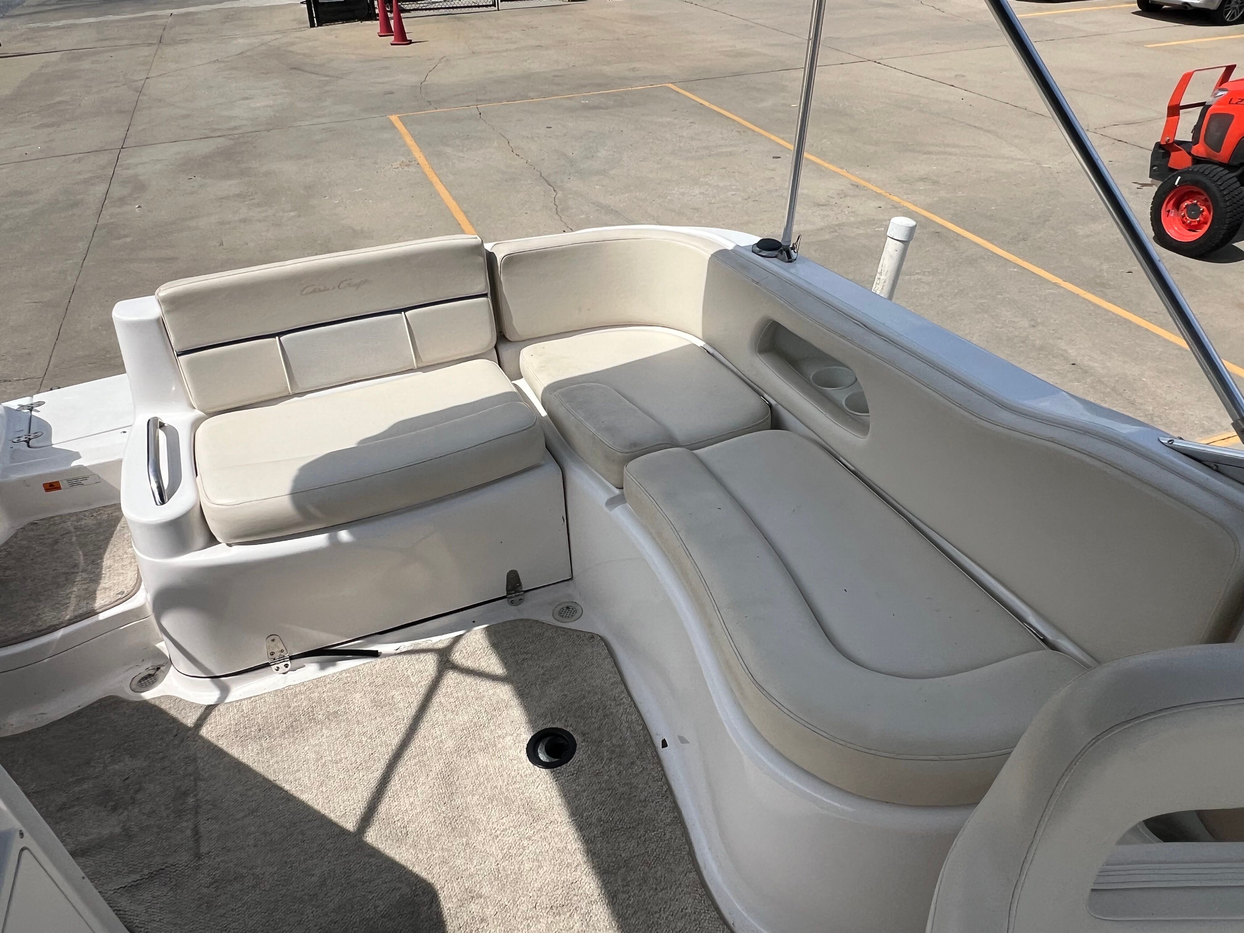 2000 CHRIS-CRAFT 262 SPORT DECK - Image 7