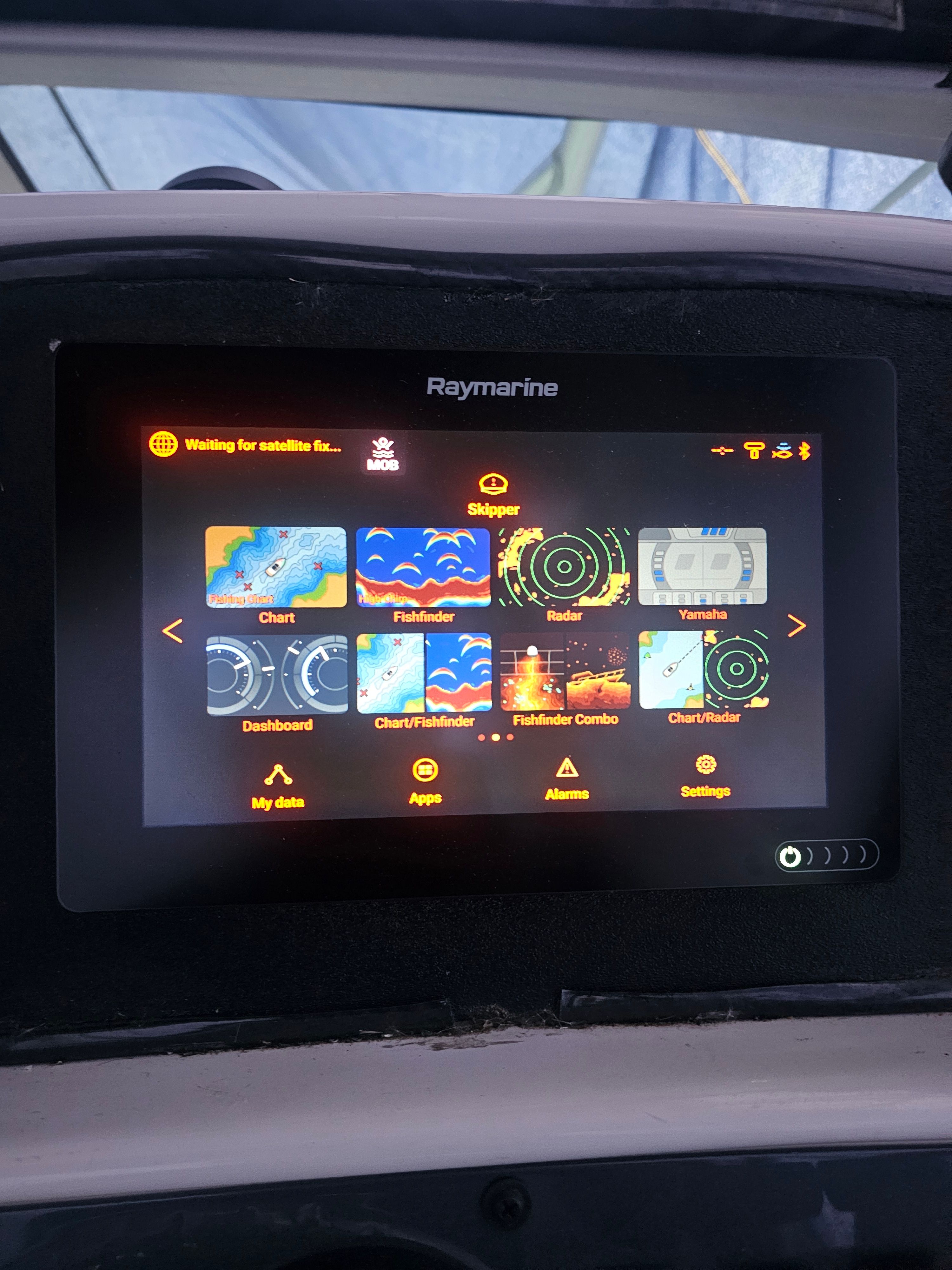 Raymarine display on 2005 Robalo R265 Walkaround with navigation apps.