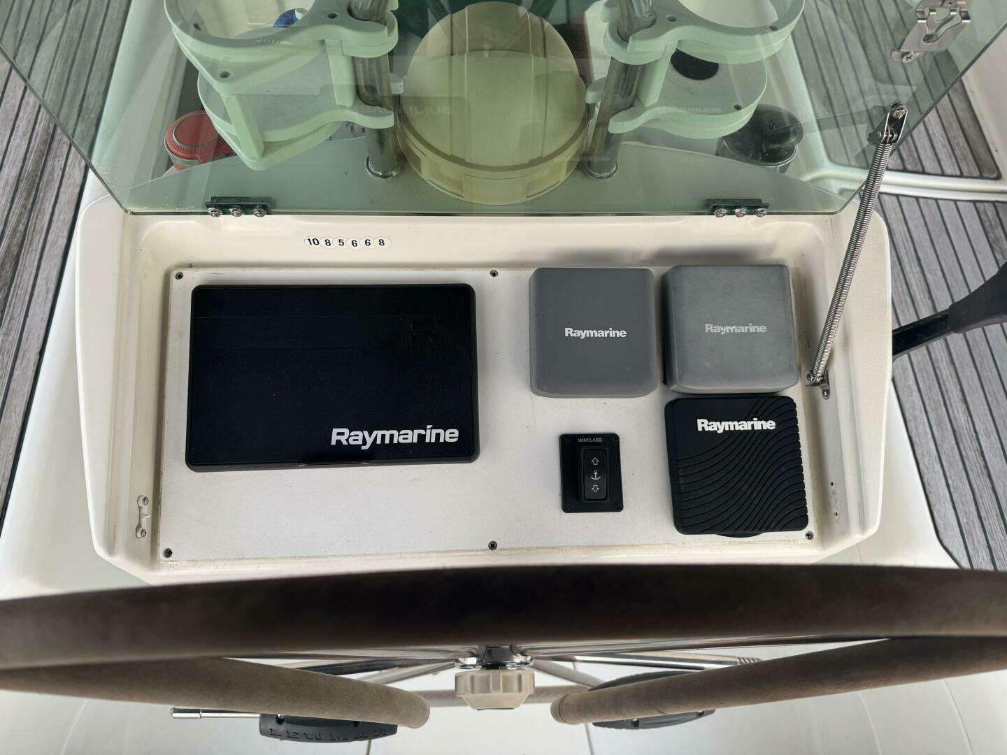 1999 Beneteau 381 - Image 23