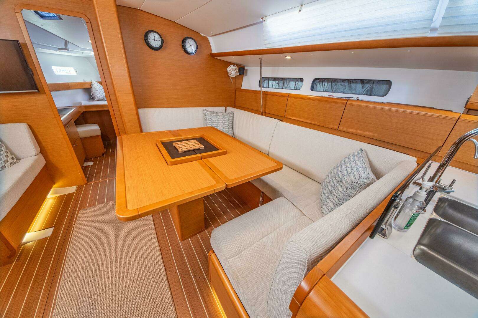 2016 Jeanneau 439 - Image 59