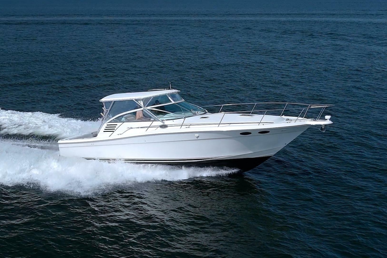 1997 Sea Ray 370 Express Cruiser - Image 8