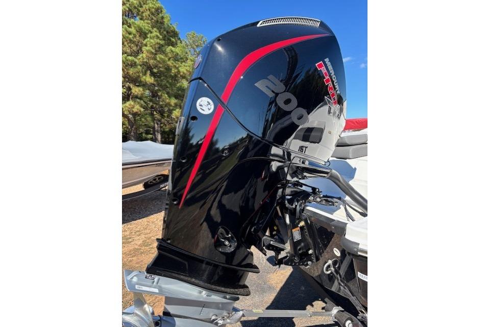 2025 Tahoe T21 boat with a powerful Mercury Pro XS 200 outboard motor.