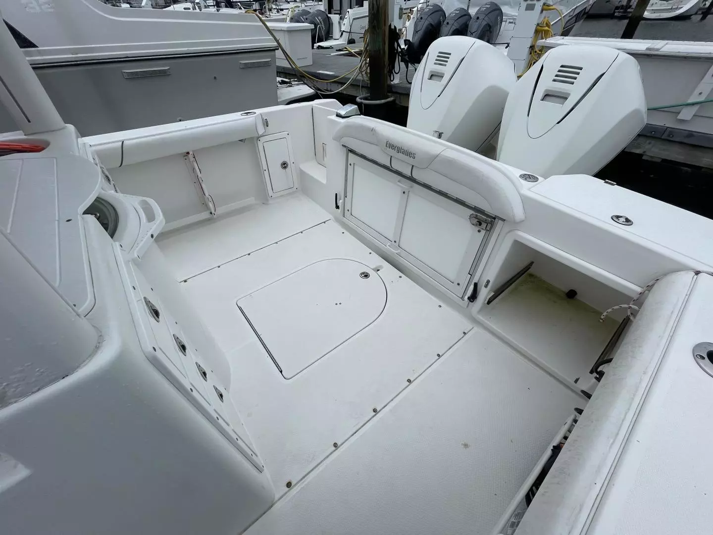 2007 Everglades 290 Pilot - Image 6