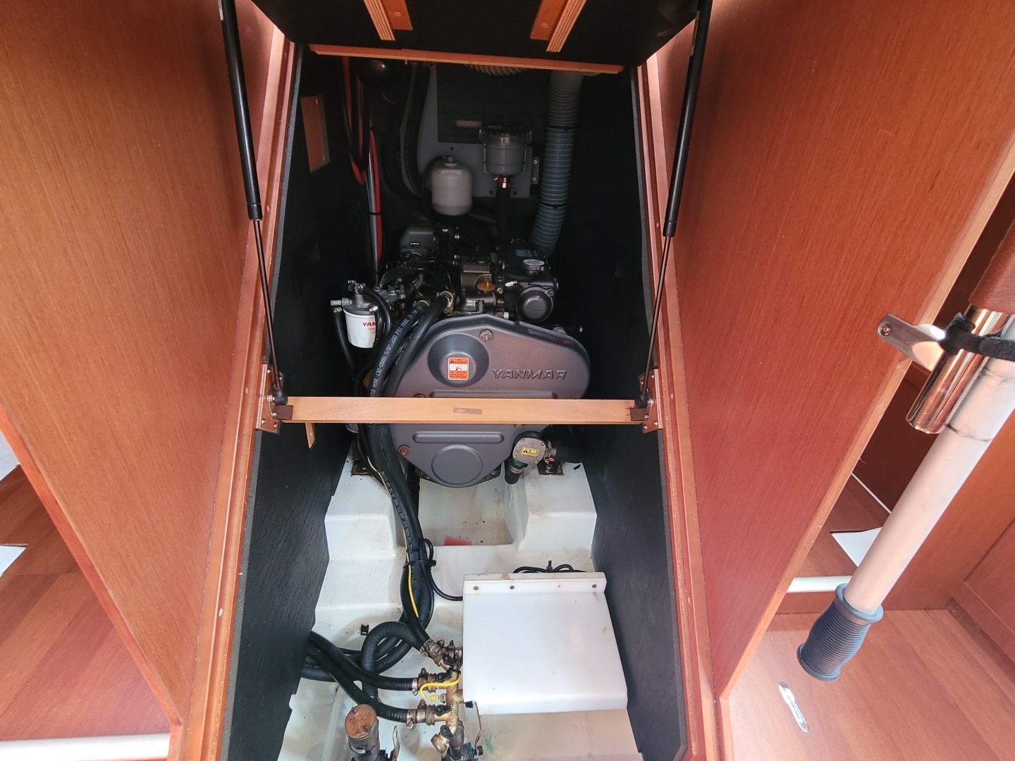 2015 Beneteau Oceanis 45 - Image 34