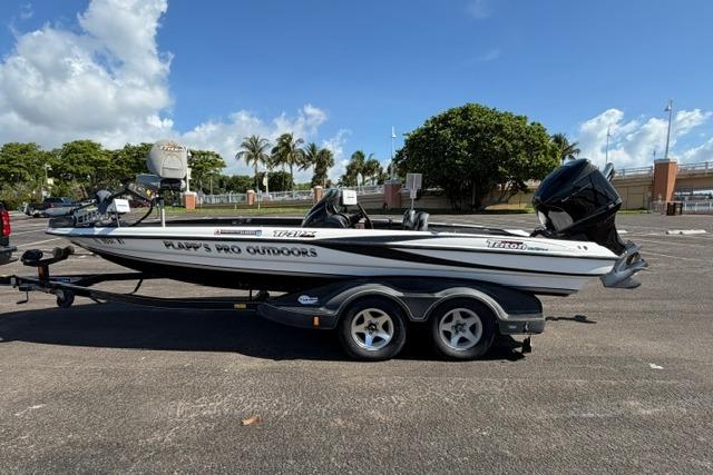 2005 Triton Tr-21X PD
