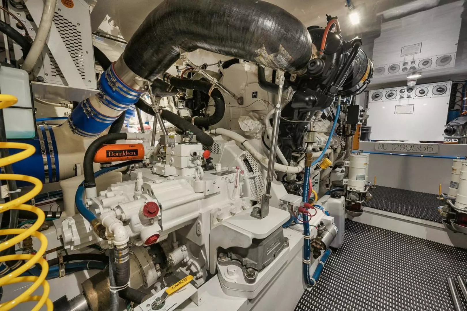 2020 Hatteras Convertible GT59 - Image 33