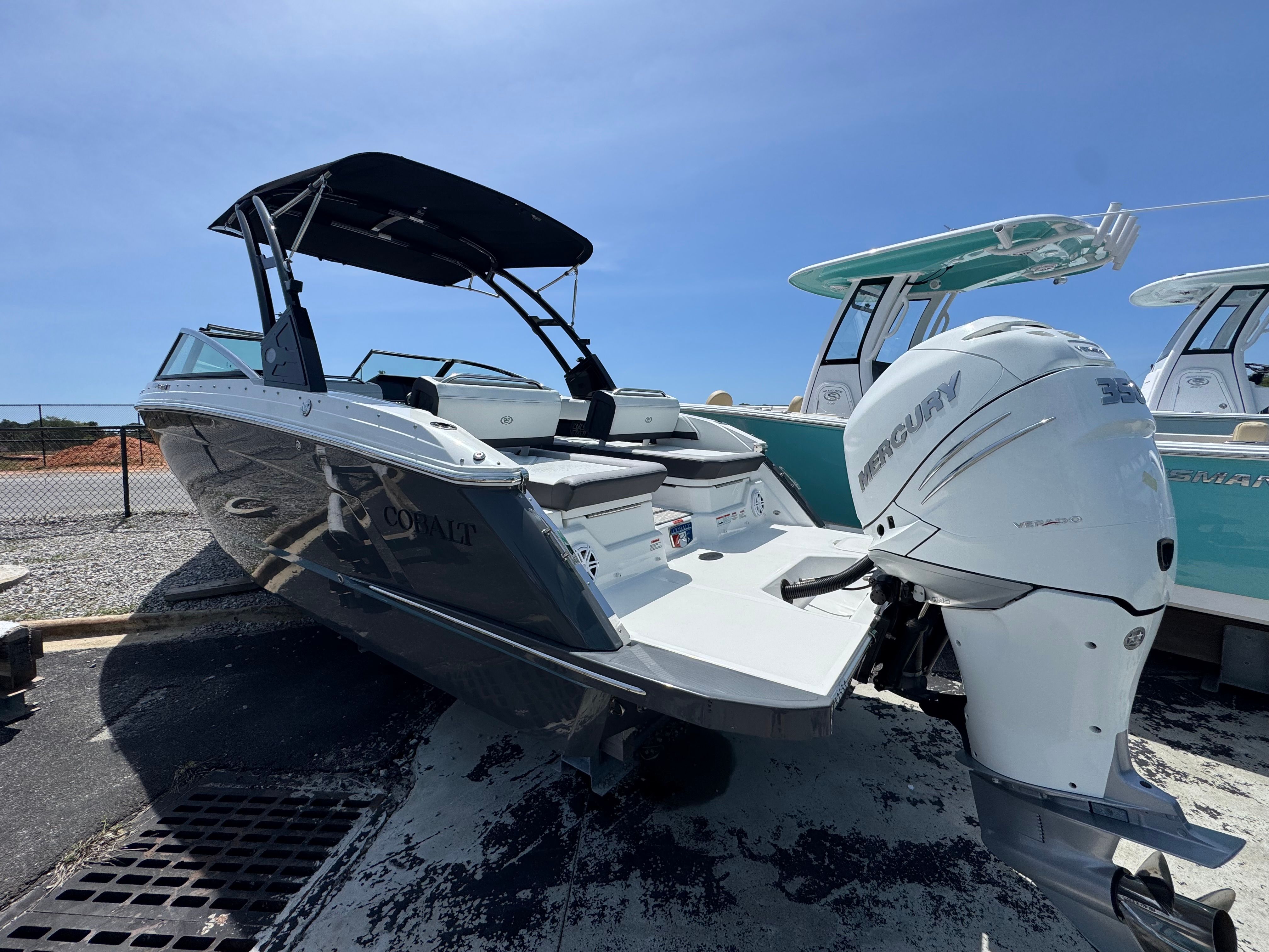 2023 Cobalt R6 Outboard