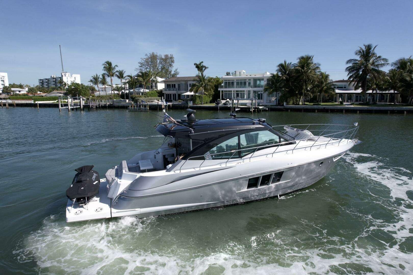 2018 Cruisers Yachts 45 Cantius
