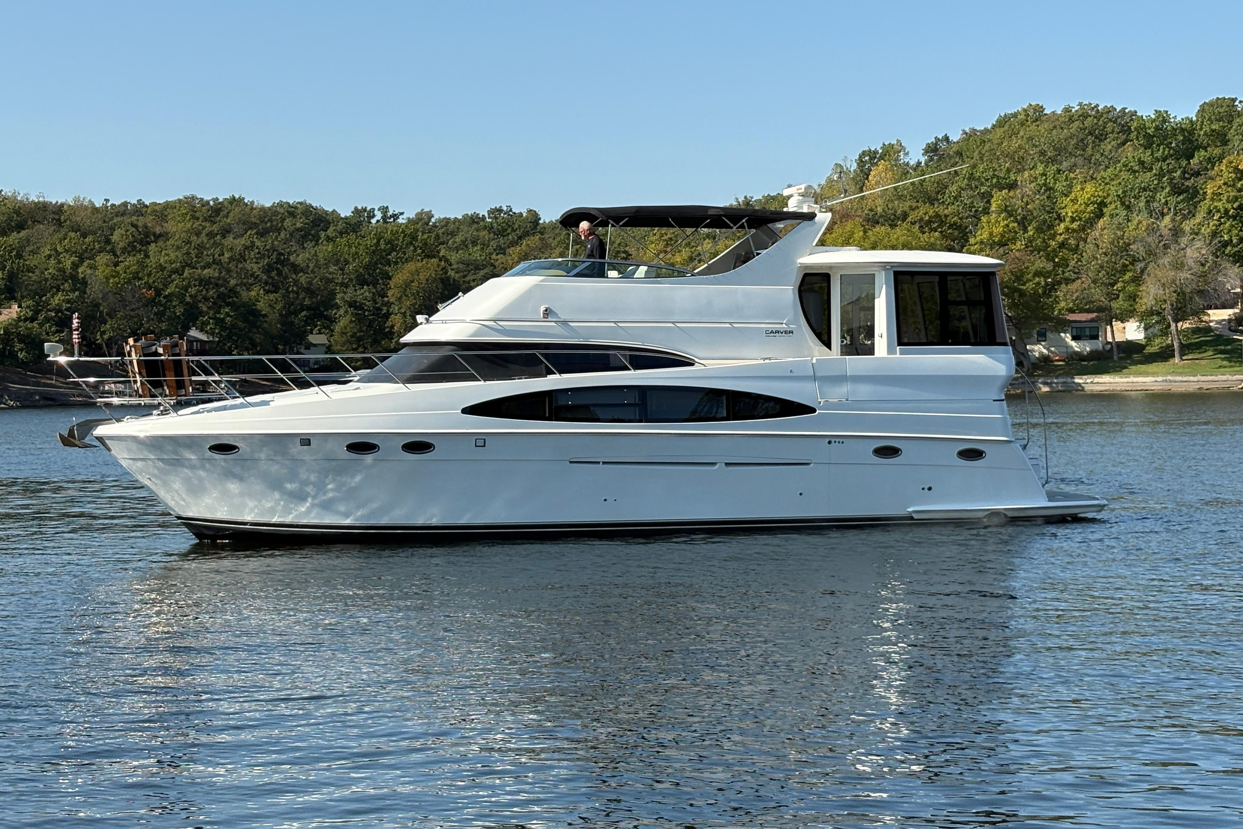 2002 Carver 506 Motor Yacht
