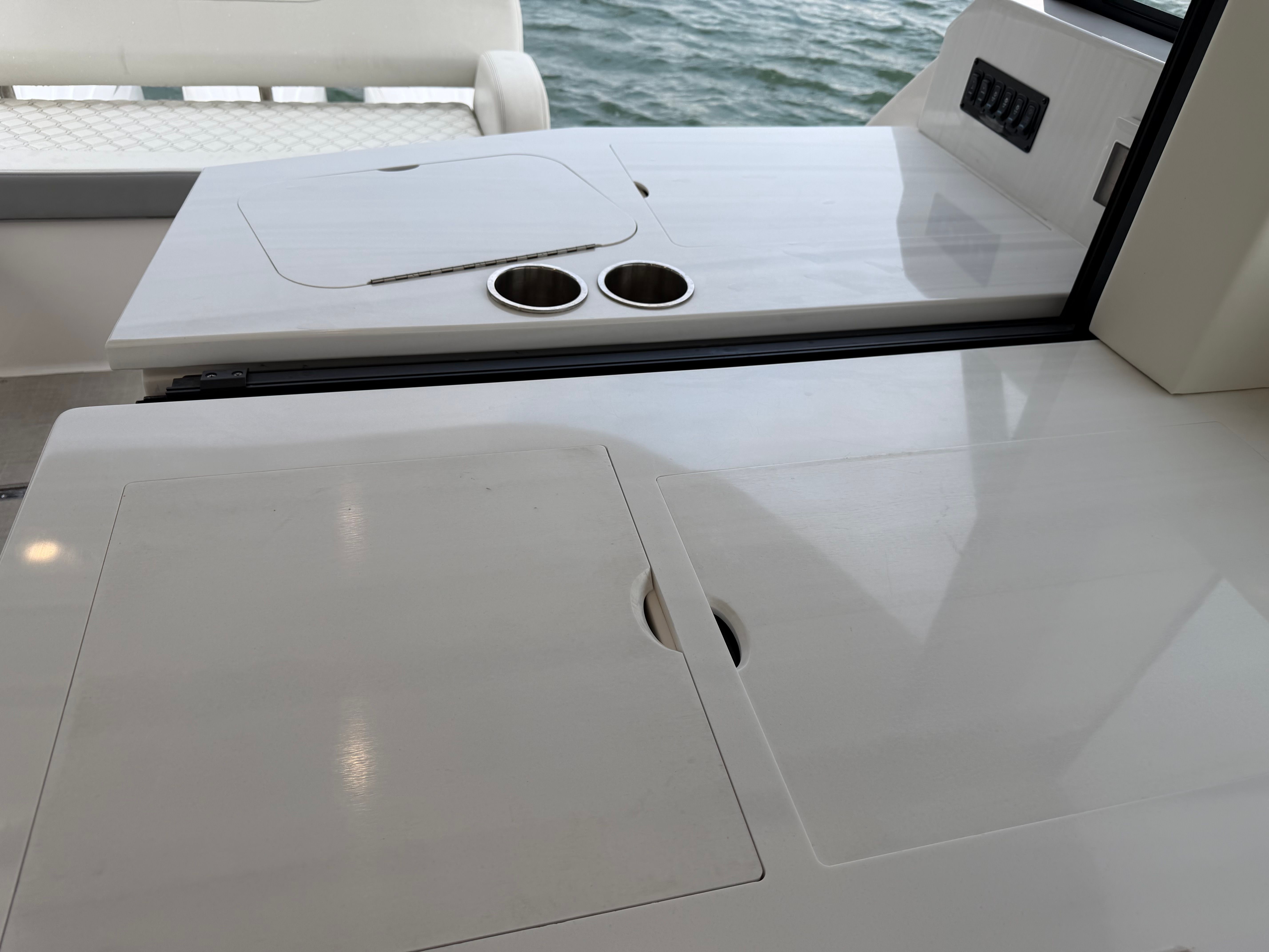 2024 Regal 38XO - 10
