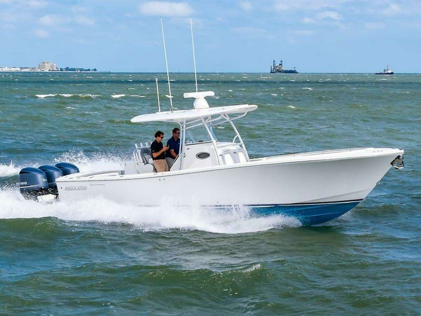2018 Regulator 34 FS - Image 5