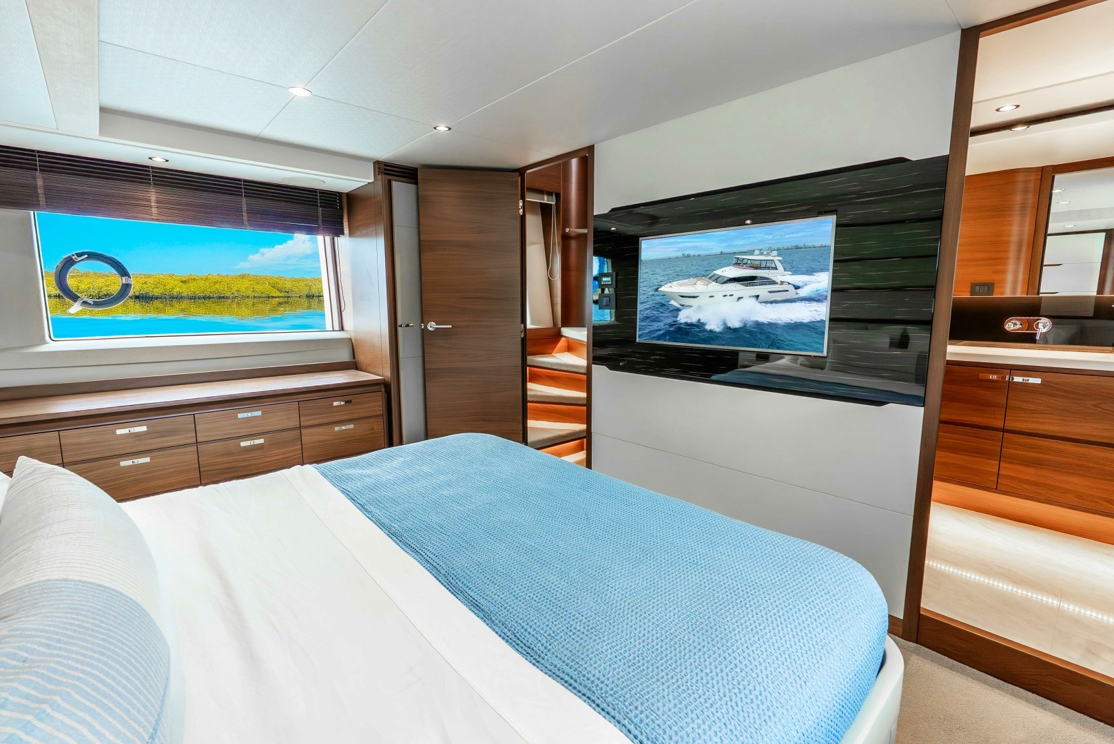2018 Princess Yachts — - Image 45