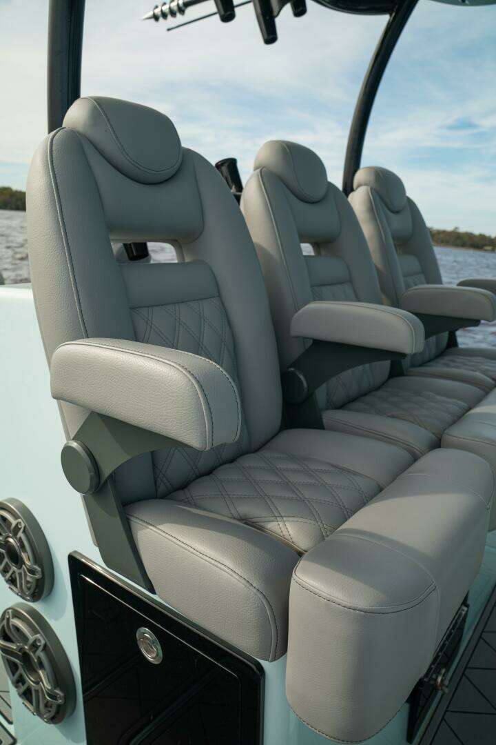 2026 Front Runner 39 CC - Image 36