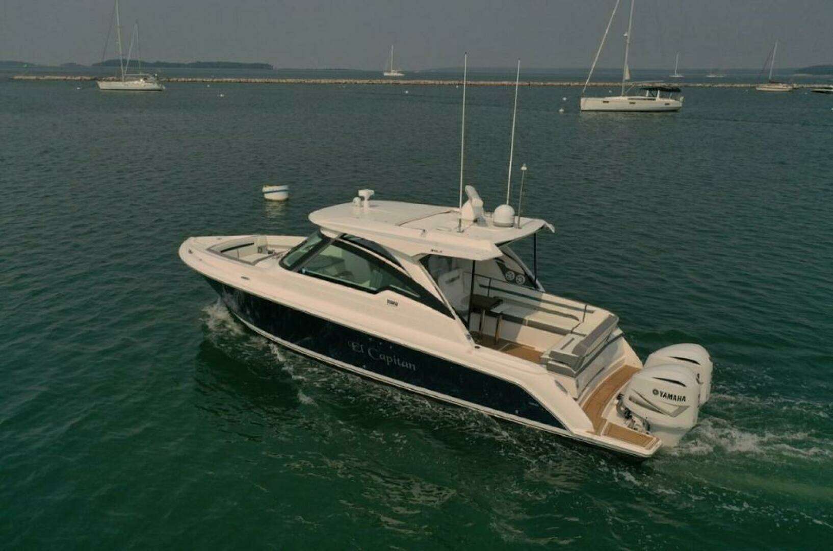 2019 Tiara Yachts 34LX - Image 3