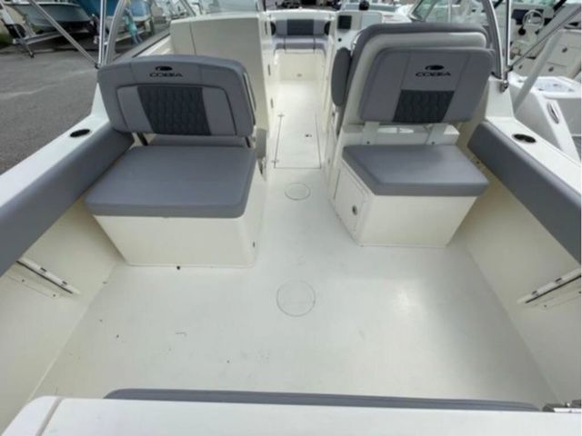 2025 Cobia 220 Dual Console - 25
