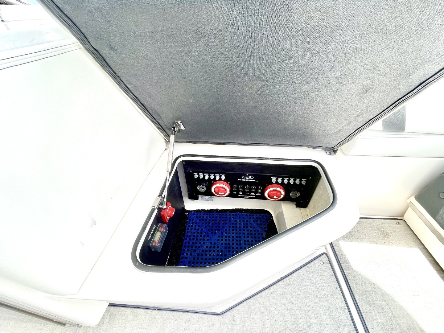 2023 Regal 29 OBX - Image 30