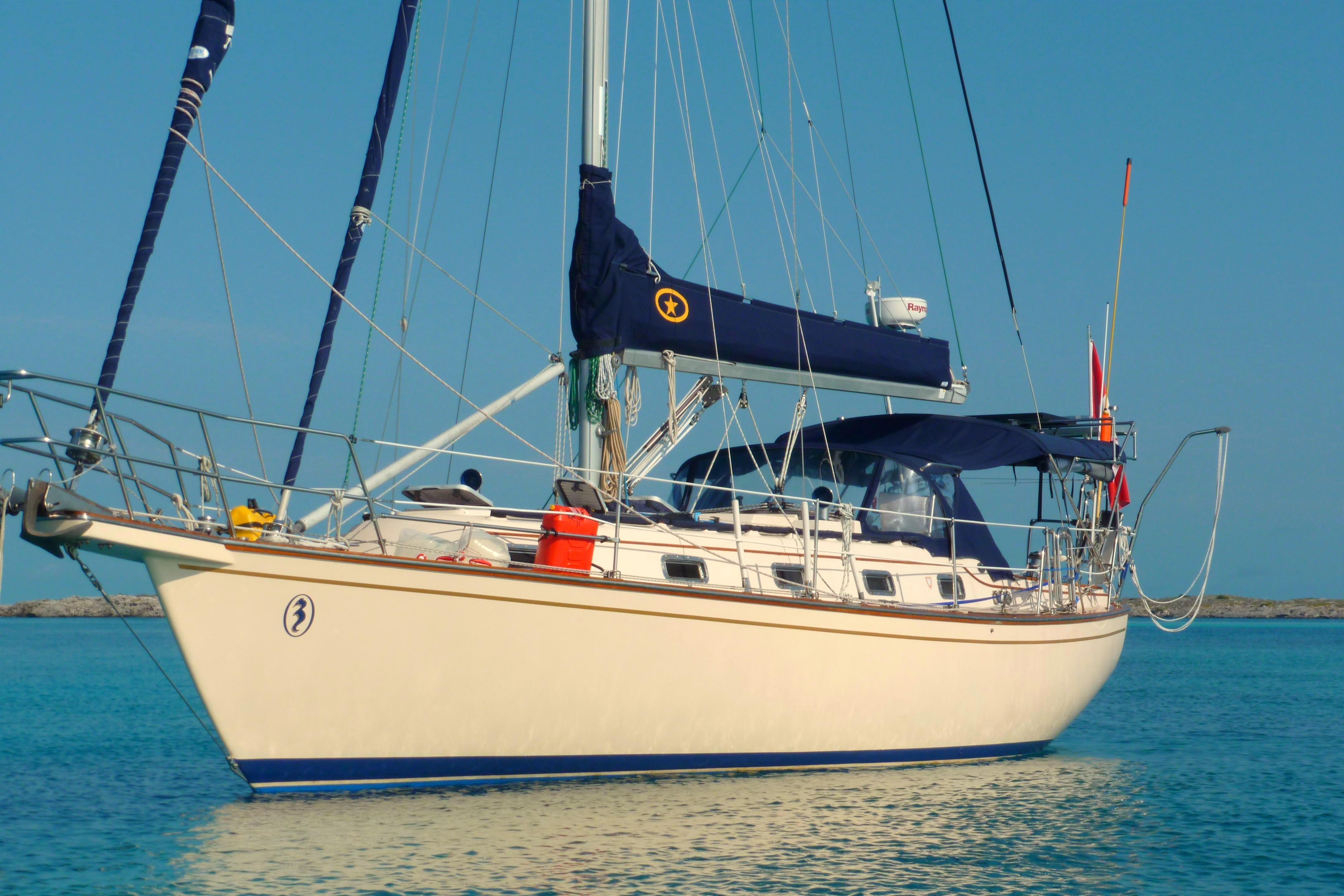 1995 Island Packet 37
