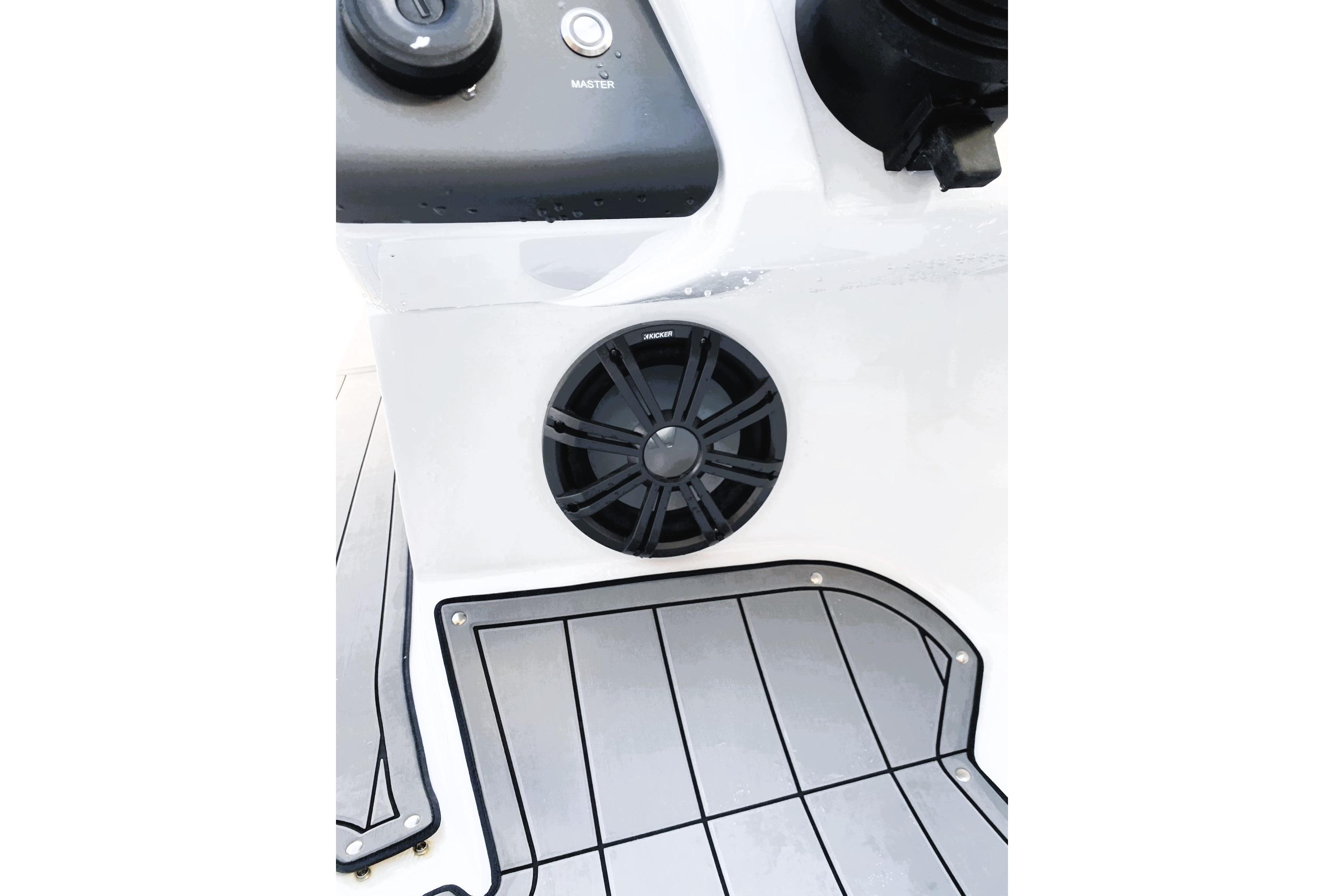2023 Tahoe 210 Si Limited boat interior with speaker and control panel.
