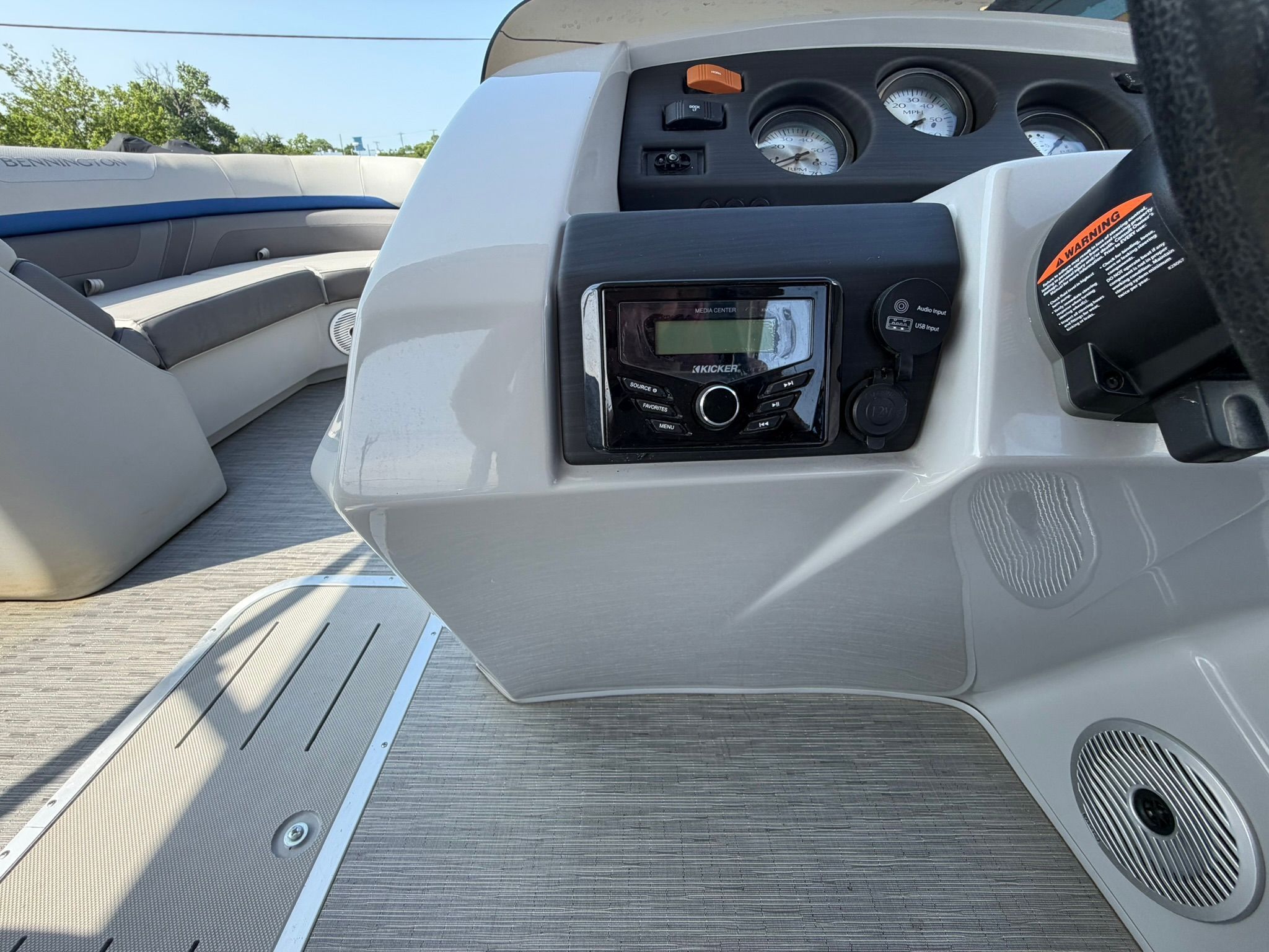 2022 BENNINGTON 22 SXSRC - Image 17
