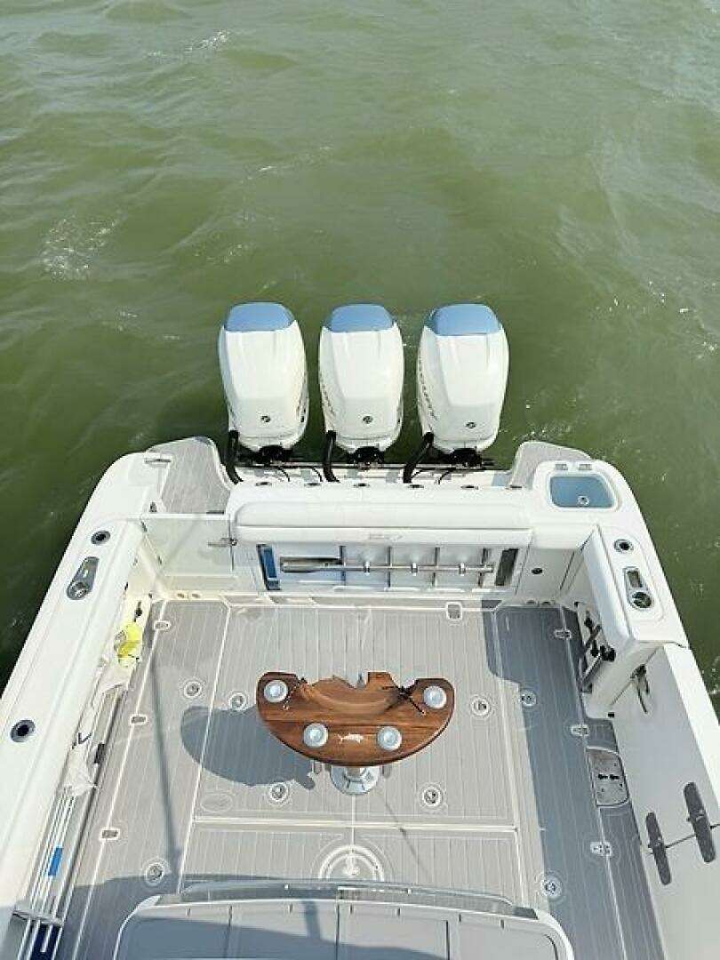2014 Boston Whaler 350 Outrage - Image 36