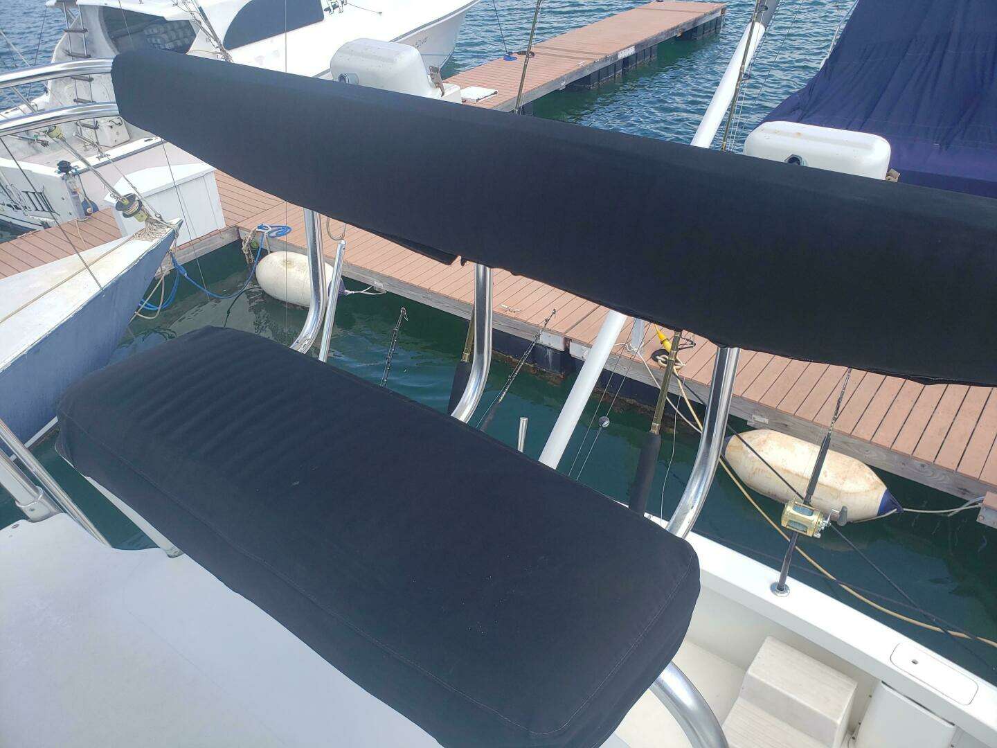 1999 Cabo Express Cruiser - Image 16