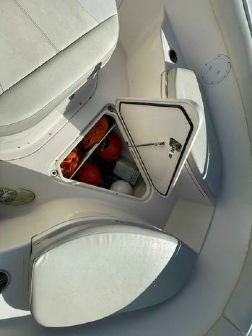 2011 Pursuit 280 CC - Image 18