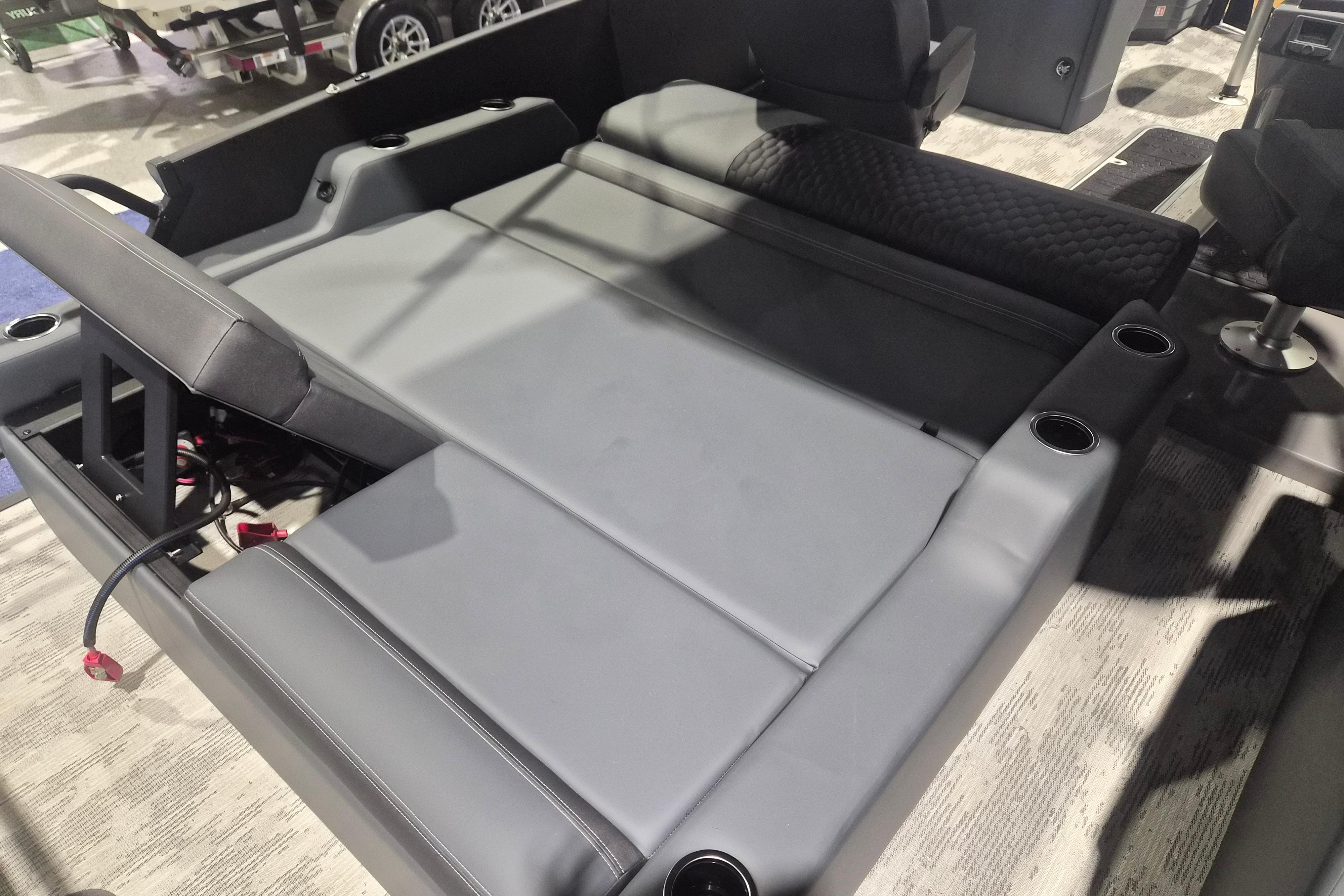 2026 Sylvan L3 ULZ boat interior with gray seating and cup holders.