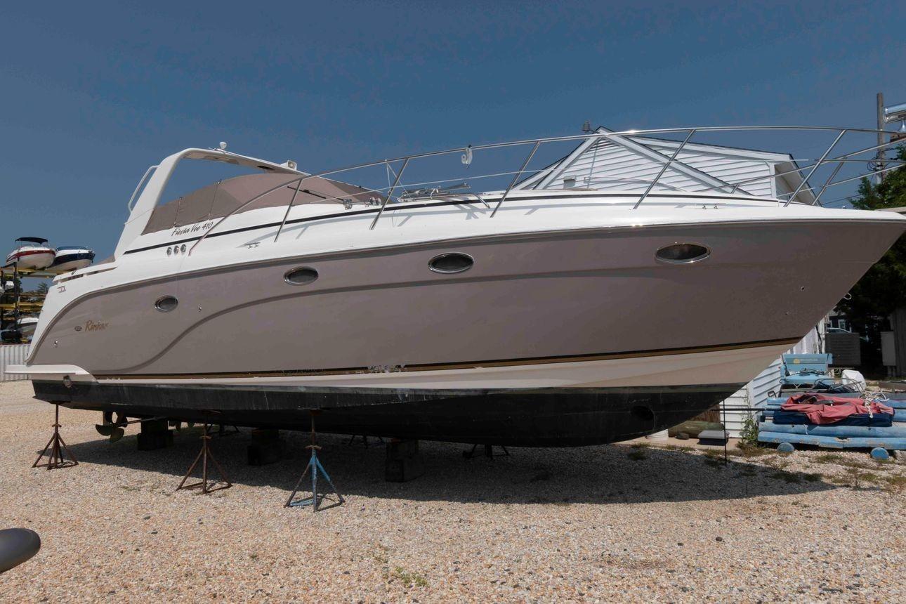 2006 Rinker Fiesta Vee 410