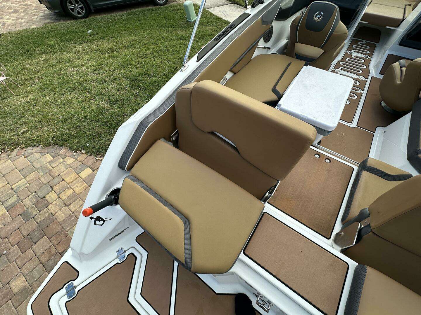 2021 Scarab 215 - Image 46